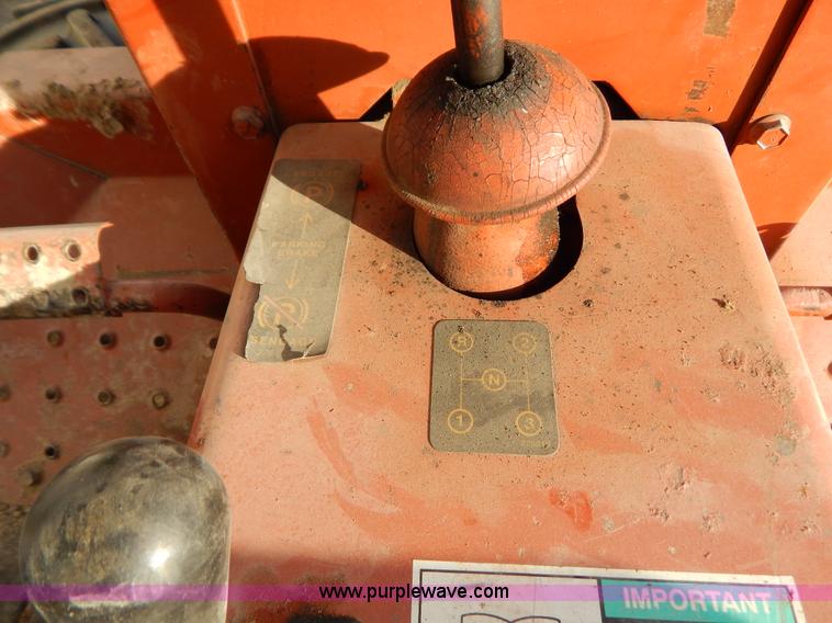 image for item I1243 Ditch Witch 2300DD trencher