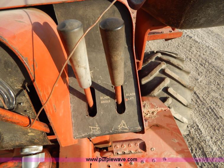 image for item I1243 Ditch Witch 2300DD trencher