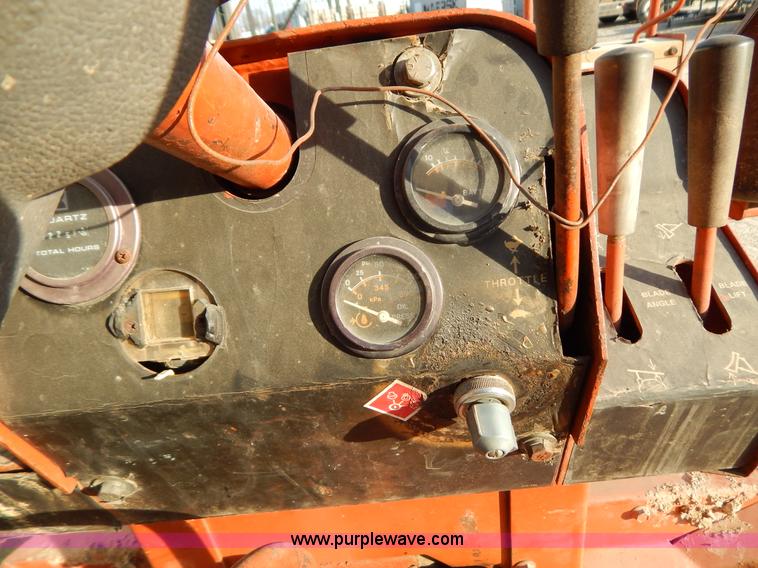 image for item I1243 Ditch Witch 2300DD trencher