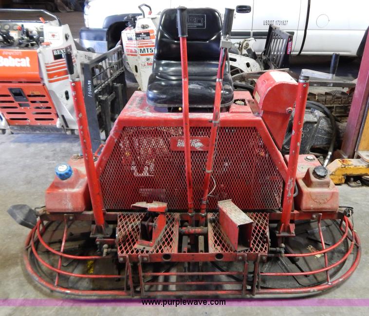 image for item I1246 Razorback Pro900 concrete trowel