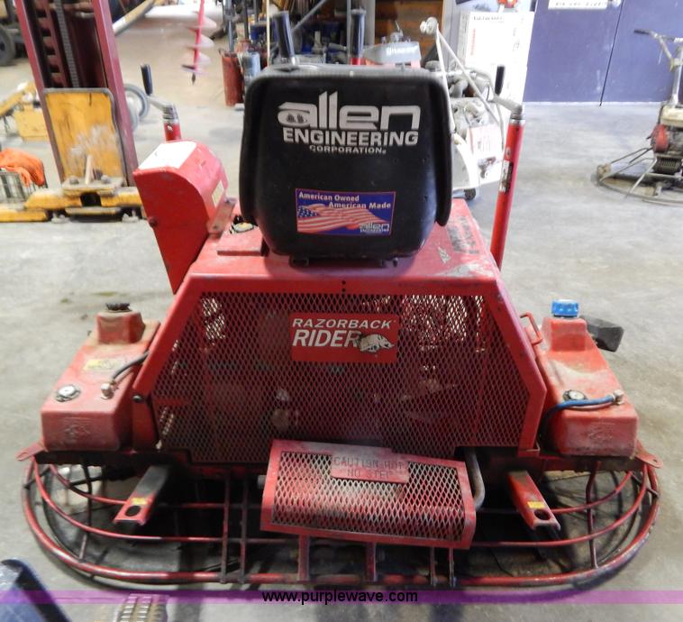 image for item I1246 Razorback Pro900 concrete trowel