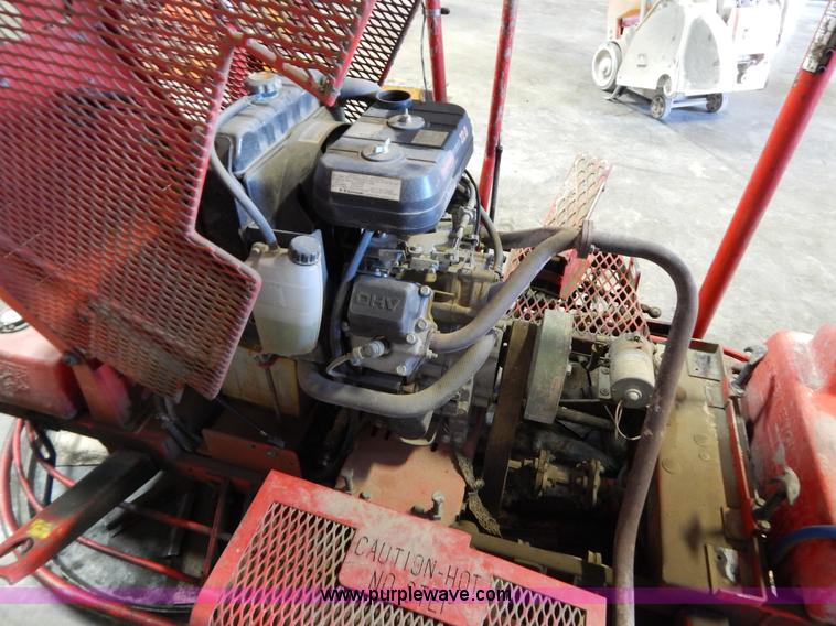 image for item I1246 Razorback Pro900 concrete trowel