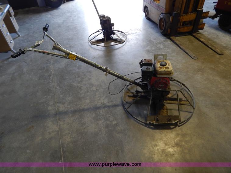 image for item I1248 MBW concrete trowel