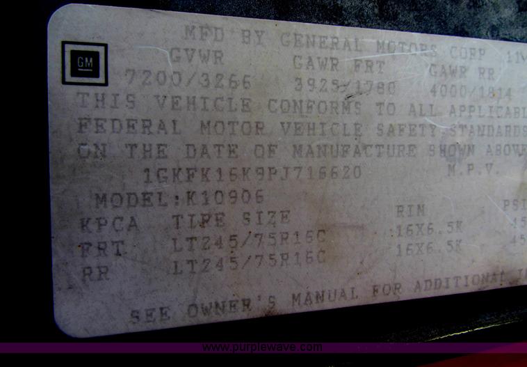 image for item AJ9457 1993 Chevrolet Suburban K1500 SUV