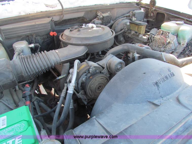 image for item AJ9457 1993 Chevrolet Suburban K1500 SUV