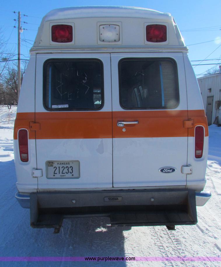 image for item AJ9458 1985 Ford Econoline E350 XL ambulance