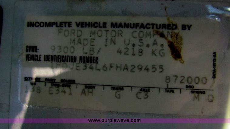 image for item AJ9458 1985 Ford Econoline E350 XL ambulance