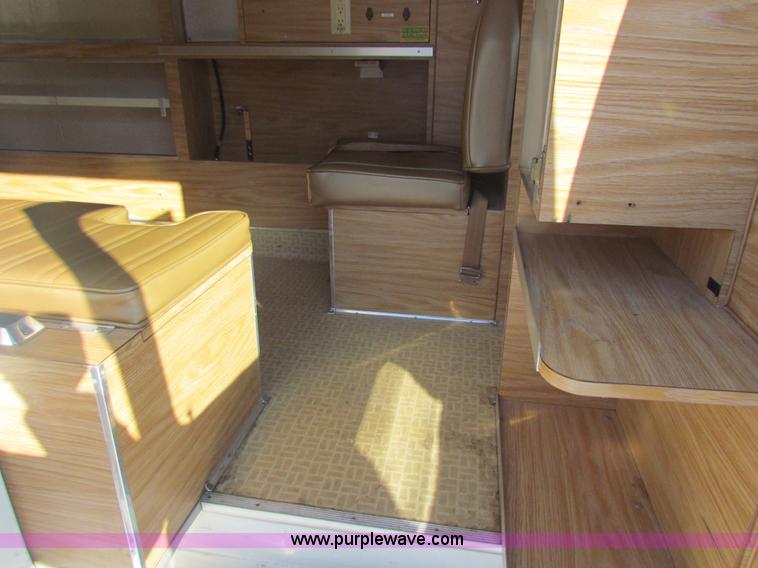 image for item AJ9458 1985 Ford Econoline E350 XL ambulance