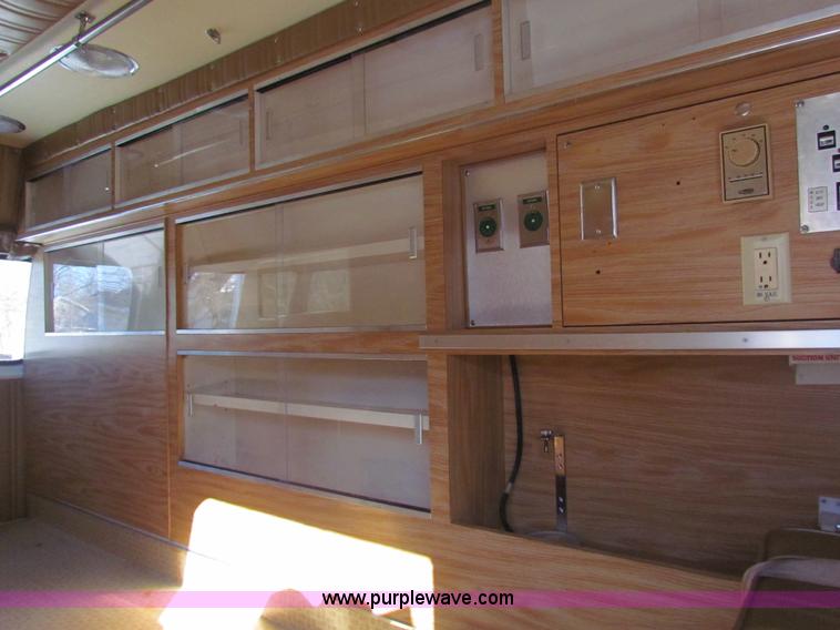 image for item AJ9458 1985 Ford Econoline E350 XL ambulance