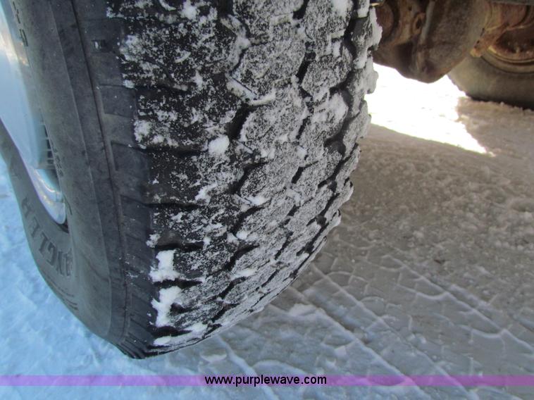 image for item AJ9458 1985 Ford Econoline E350 XL ambulance