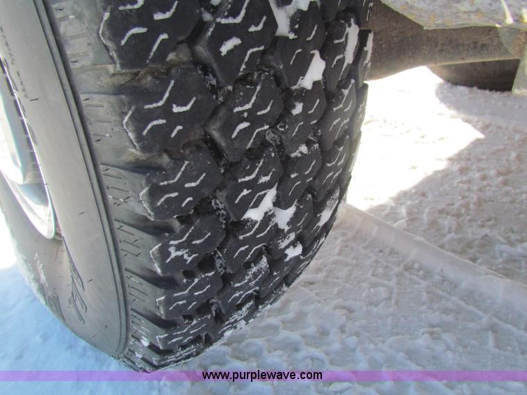 image for item AJ9458 1985 Ford Econoline E350 XL ambulance