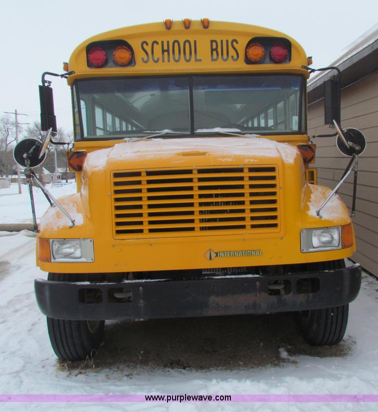 image for item AJ9463 1992 International 3800 school bus
