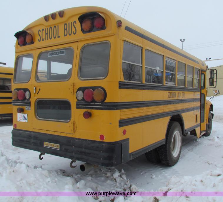 image for item AJ9464 1993 International 3800 school bus