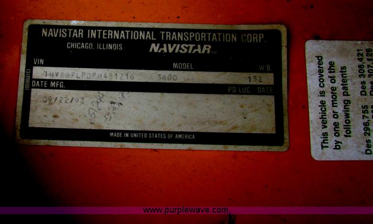 image for item AJ9464 1993 International 3800 school bus