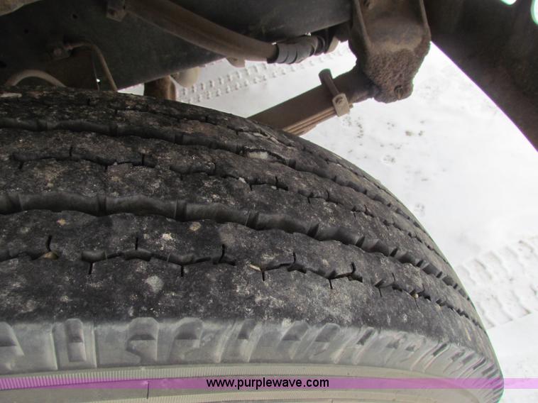 image for item AJ9464 1993 International 3800 school bus