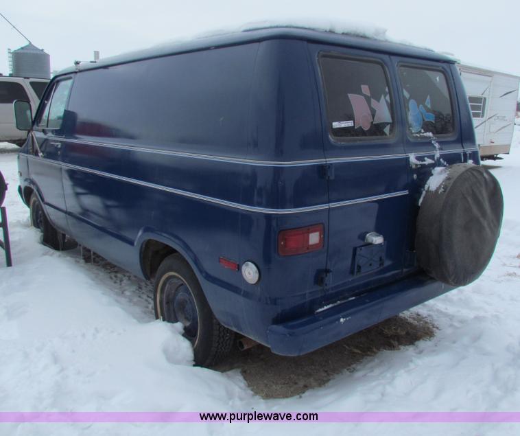 image for item AJ9469 1977 Dodge panel van