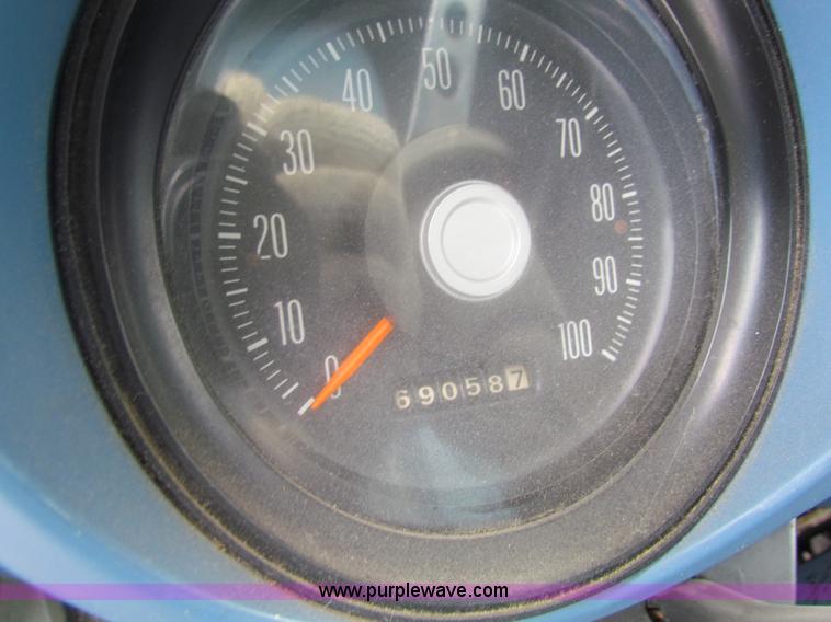 image for item AJ9469 1977 Dodge panel van