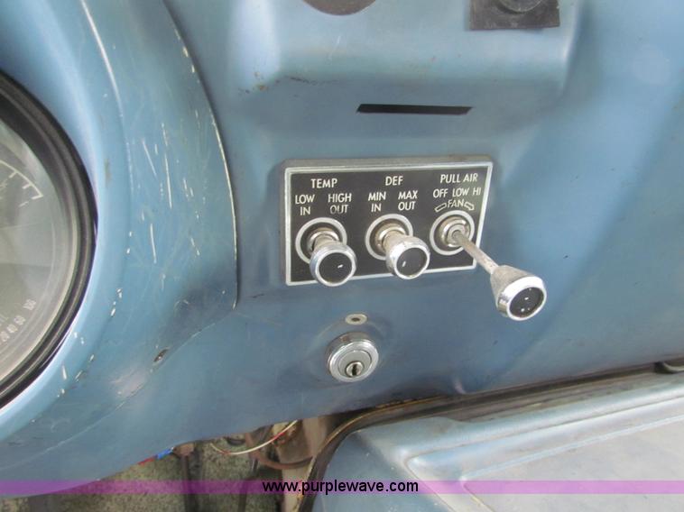 image for item AJ9469 1977 Dodge panel van