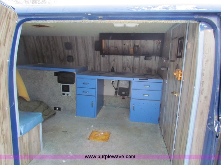 image for item AJ9469 1977 Dodge panel van