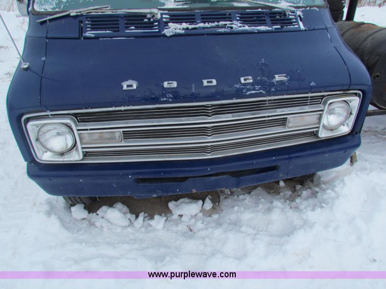 image for item AJ9469 1977 Dodge panel van