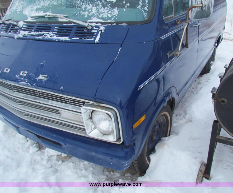 image for item AJ9469 1977 Dodge panel van