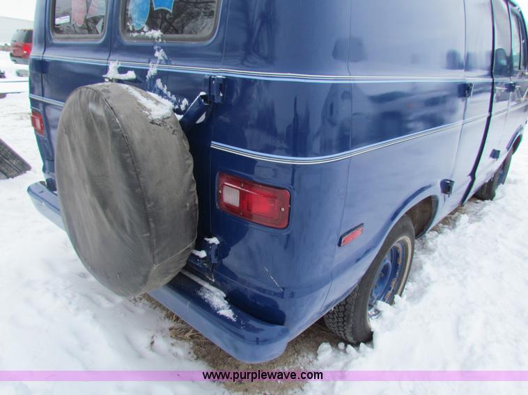 image for item AJ9469 1977 Dodge panel van