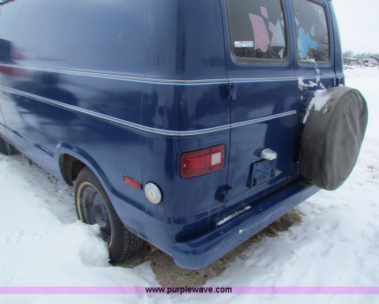 image for item AJ9469 1977 Dodge panel van