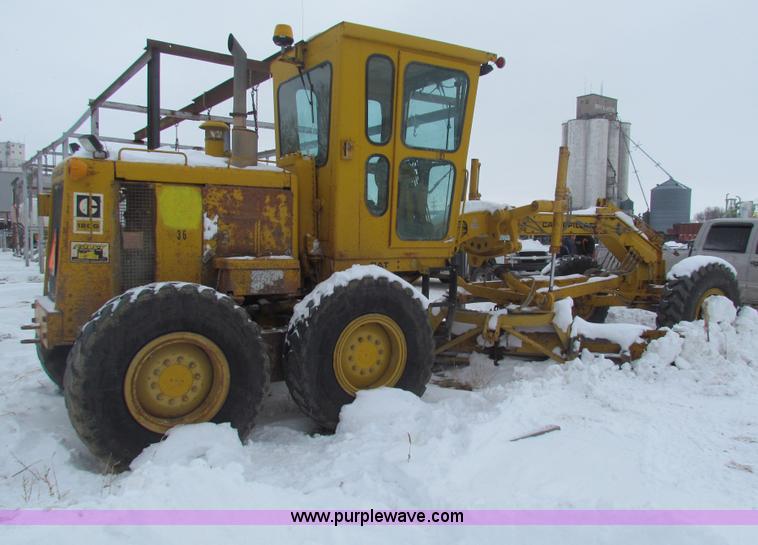 image for item AJ9470 1976 Caterpillar 120G motor grader