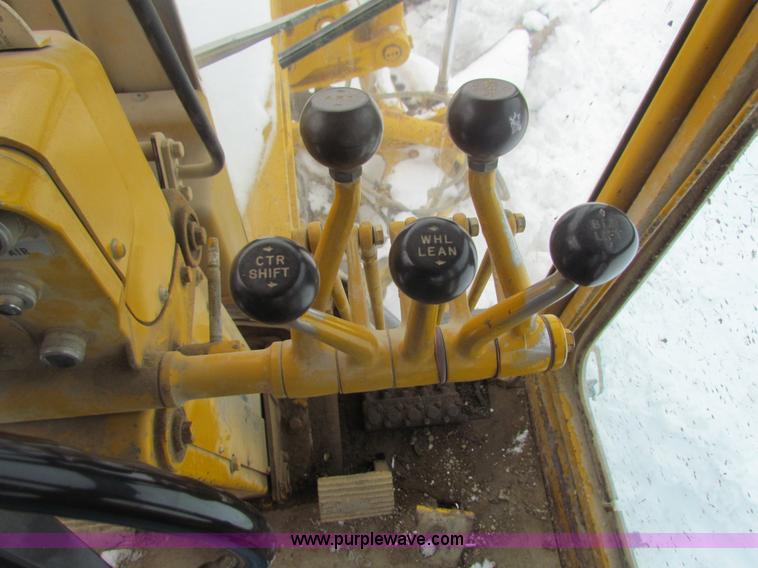 image for item AJ9470 1976 Caterpillar 120G motor grader