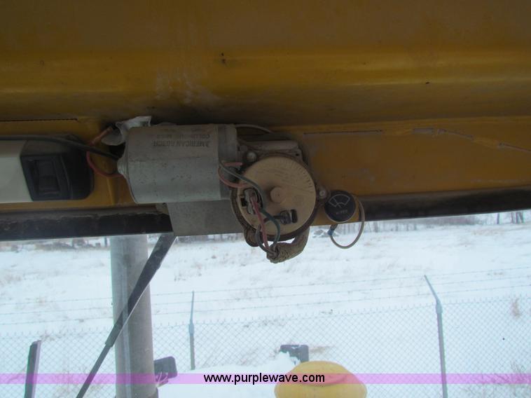 image for item AJ9470 1976 Caterpillar 120G motor grader