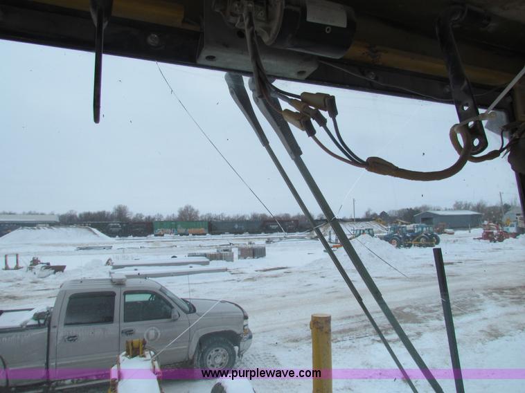 image for item AJ9470 1976 Caterpillar 120G motor grader