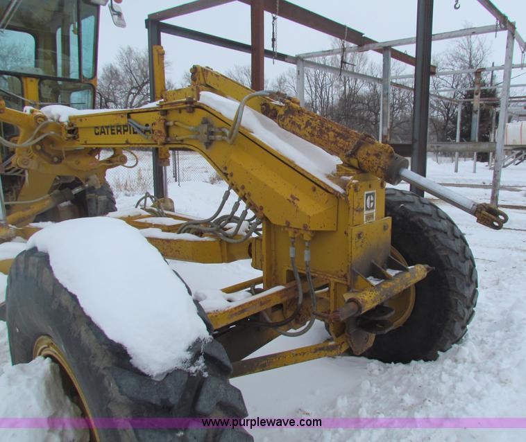 image for item AJ9470 1976 Caterpillar 120G motor grader