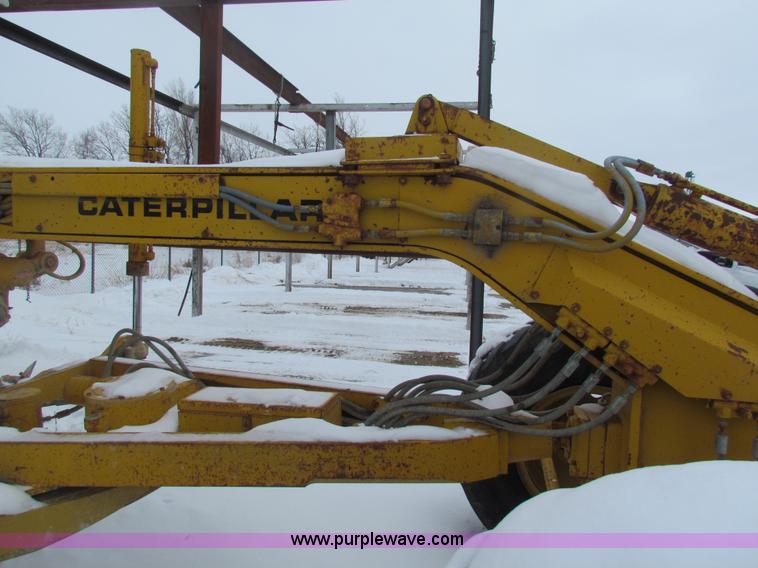 image for item AJ9470 1976 Caterpillar 120G motor grader