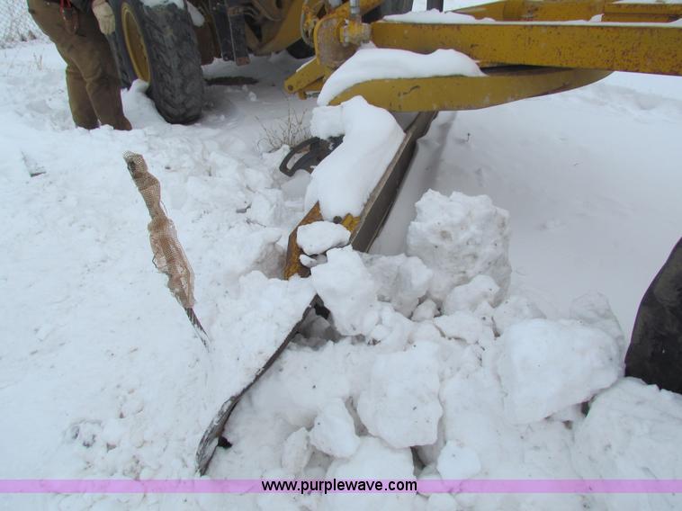 image for item AJ9470 1976 Caterpillar 120G motor grader