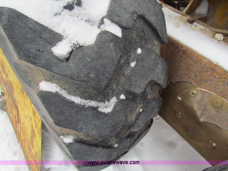 image for item AJ9470 1976 Caterpillar 120G motor grader