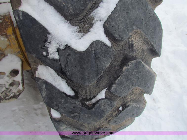 image for item AJ9470 1976 Caterpillar 120G motor grader