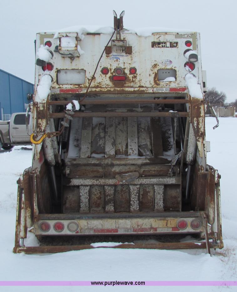 image for item AJ9478 1999 Apollo McClain E-Z Pack refuse truck bed
