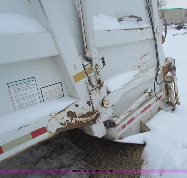 image for item AJ9478 1999 Apollo McClain E-Z Pack refuse truck bed