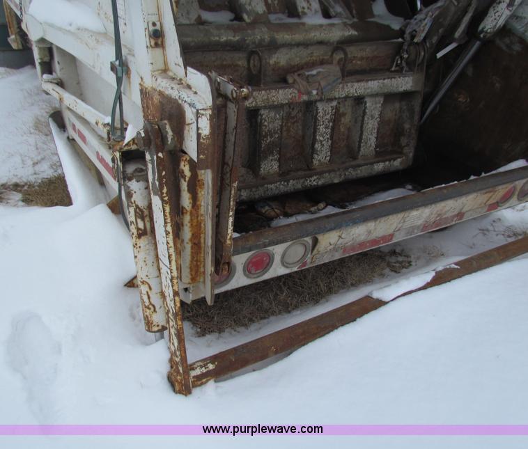 image for item AJ9478 1999 Apollo McClain E-Z Pack refuse truck bed