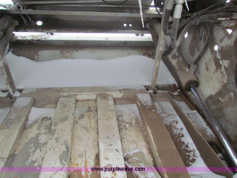 image for item AJ9478 1999 Apollo McClain E-Z Pack refuse truck bed