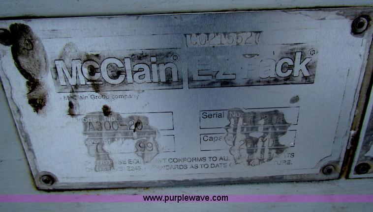 image for item AJ9478 1999 Apollo McClain E-Z Pack refuse truck bed