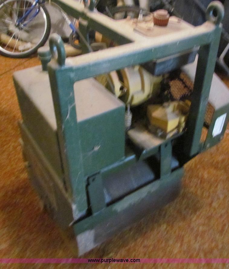 image for item AJ9479 Motorized roller asphalt equipment