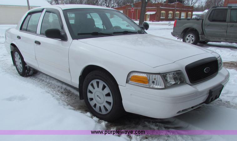image for item AJ9482 2010 Ford Crown Victoria Police Interceptor