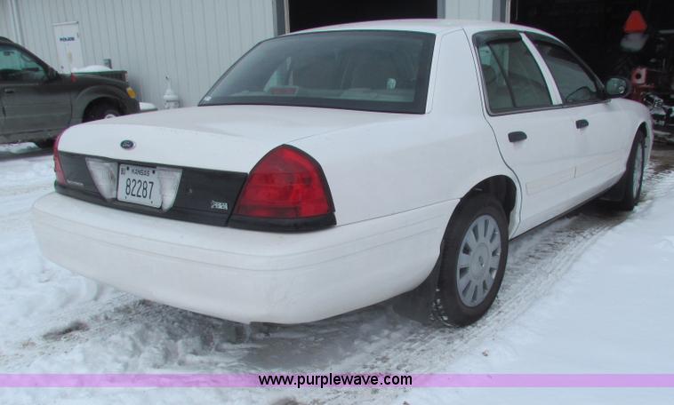 image for item AJ9482 2010 Ford Crown Victoria Police Interceptor