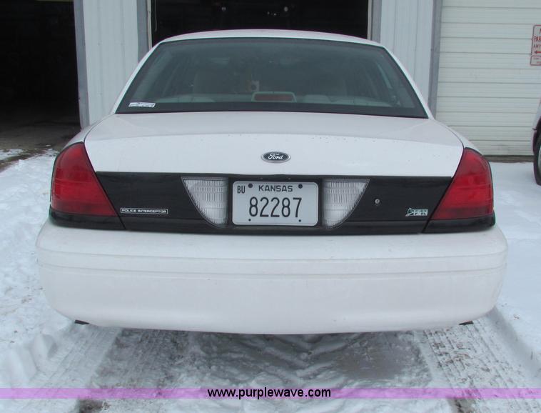 image for item AJ9482 2010 Ford Crown Victoria Police Interceptor