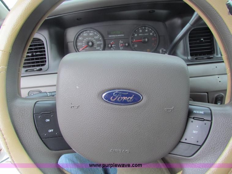 image for item AJ9482 2010 Ford Crown Victoria Police Interceptor