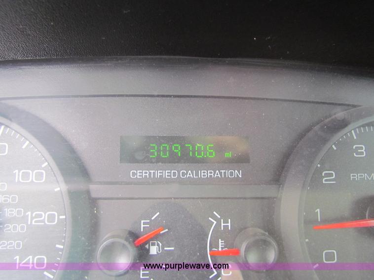 image for item AJ9482 2010 Ford Crown Victoria Police Interceptor