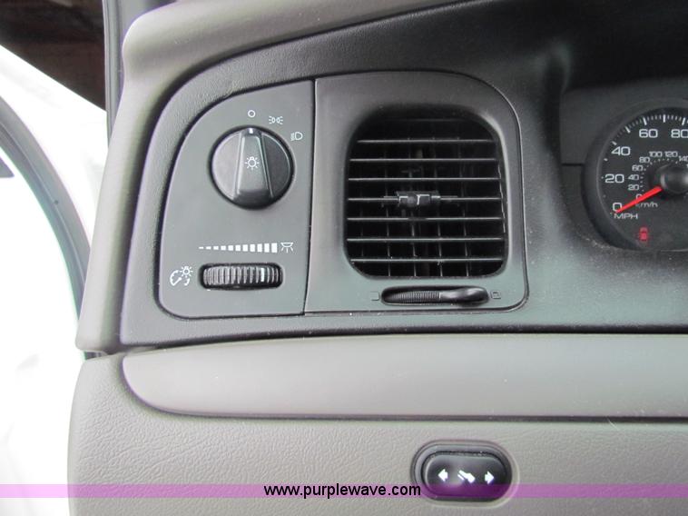 image for item AJ9482 2010 Ford Crown Victoria Police Interceptor