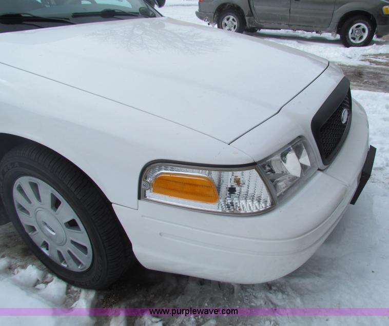 image for item AJ9482 2010 Ford Crown Victoria Police Interceptor