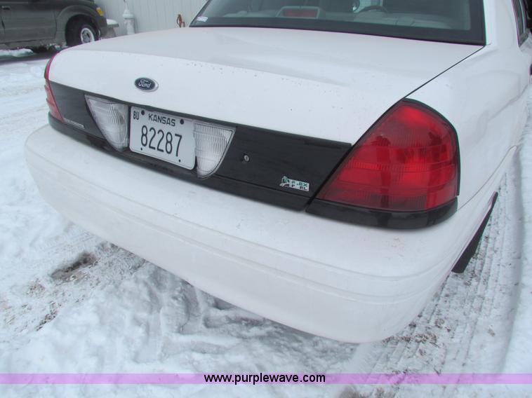 image for item AJ9482 2010 Ford Crown Victoria Police Interceptor